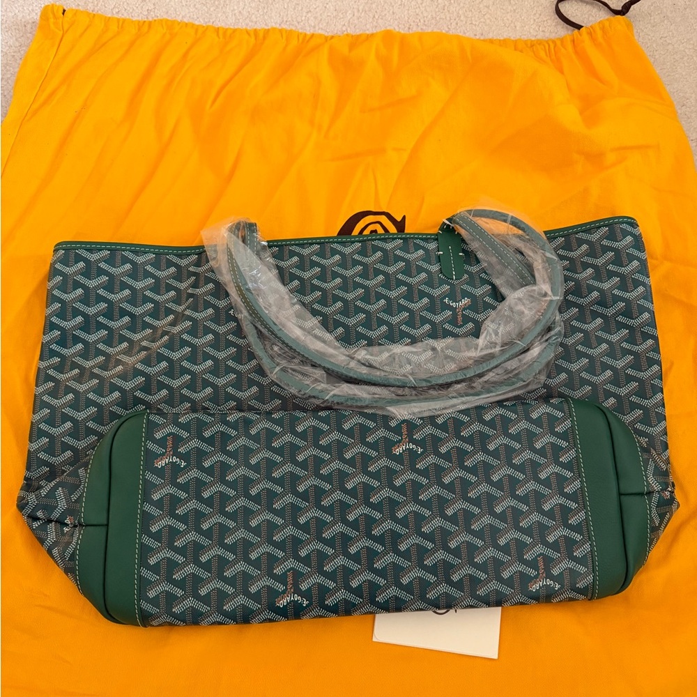 Brand New Goyard Artois MM in green tote bag